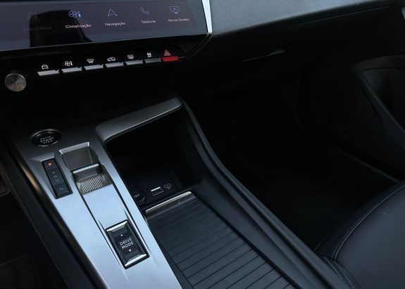 Peugeot 308 • 2024 • 8,300 km 24