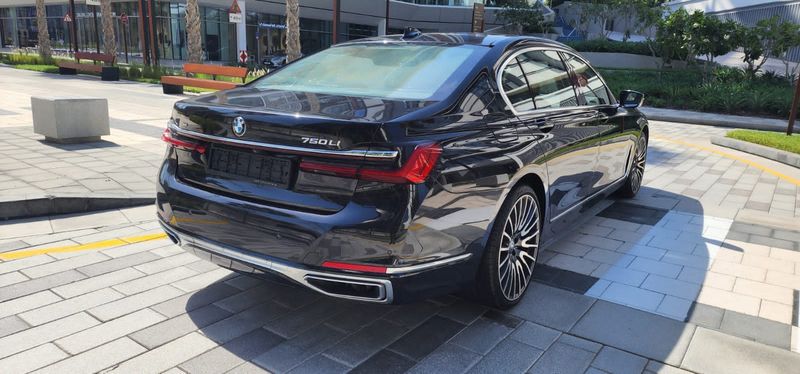 BMW 7 Series • 2021 • 120,000 km 14