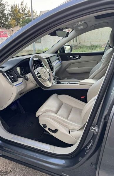 Volvo XC60 • 2020 • 74,000 km 19