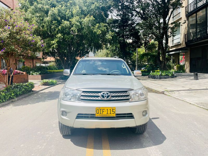 Toyota Fortuner • 2010 • 148,800 km 1