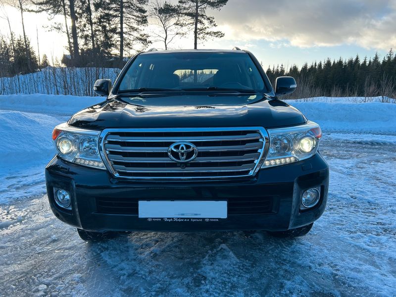 Toyota Land Cruiser • 2012 • 264,700 km 1