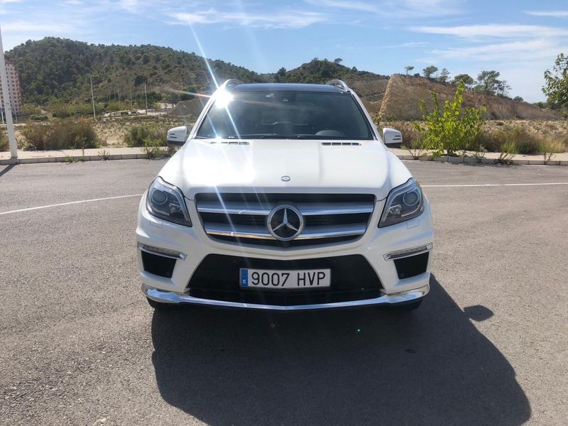 Mercedes-Benz GL-Class • 2014 • 169,000 km 3