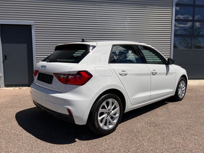 Audi A1 • 2021 • 37,000 km 4
