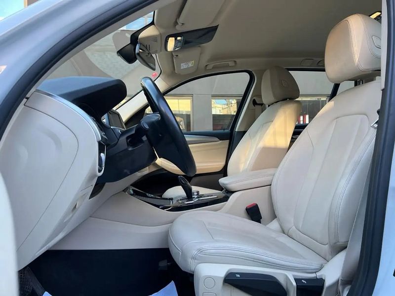 BMW X3 • 2018 • 68,000 km 11