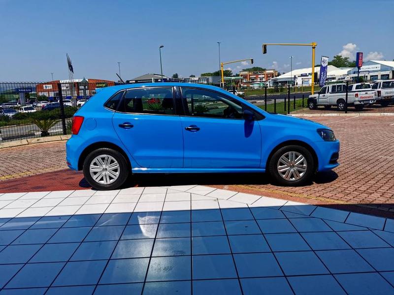 Volkswagen Polo • 2015 • 121,000 km 3