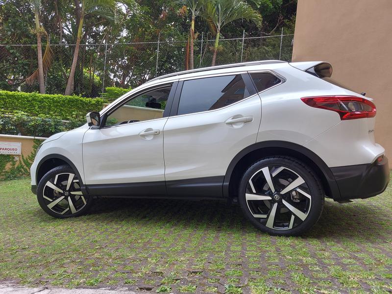 Nissan Qashqai • 2019 • 2,500 km 2
