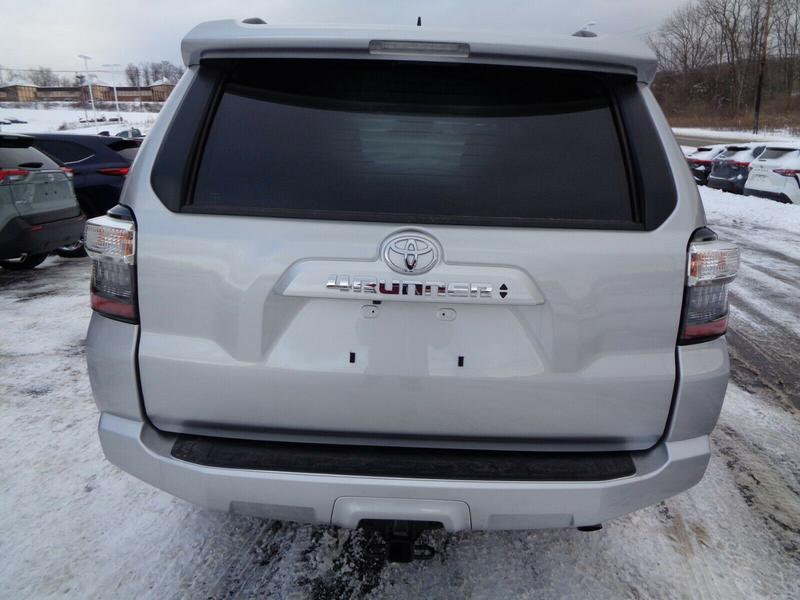 Toyota 4 Runner Limited • 2020 • 2,000 km 2