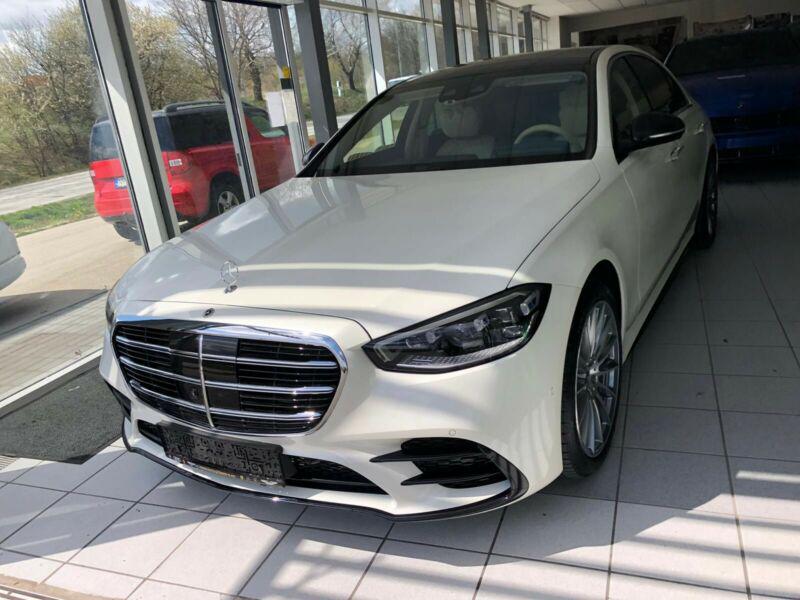 Mercedes-Benz S • 2021 • 10 km 1