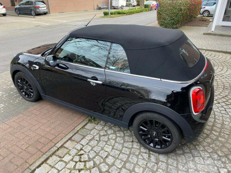 MINI Cooper • 2017 • 69,000 km 2
