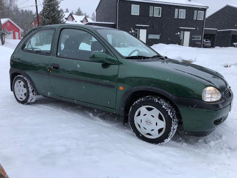 Opel Corsa • 1999 • 122,011 km 1