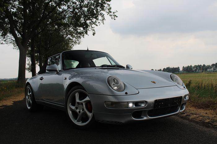 Porsche 911 Carrera • 1998 • 236,200 km 2