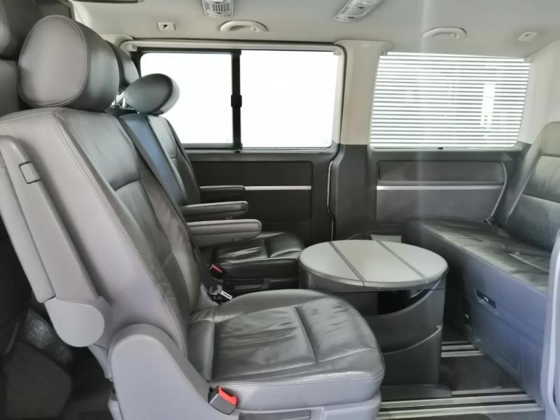 Volkswagen Caravelle • 2015 • 89,000 km 1