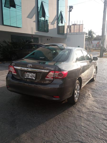 Toyota Corolla • 2011 • 146,000 km 2