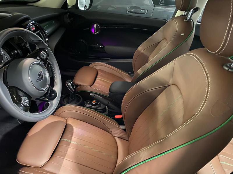 MINI Cooper • 2020 • 10 km 9