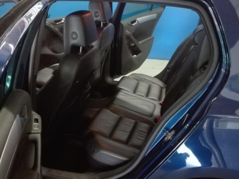 Volkswagen Golf • 2011 • 132,000 km 8