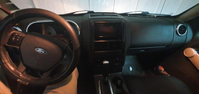Ford Explorer • 2009 • 216,000 km 2