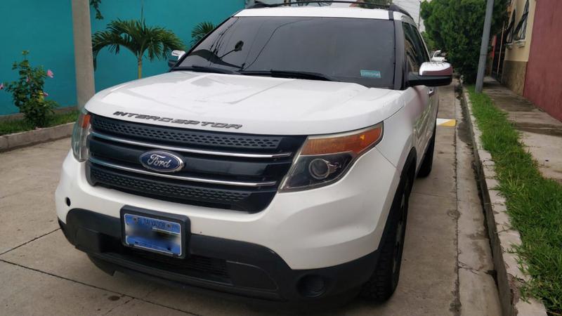 Ford Explorer • 2013 • 153,000 km 8