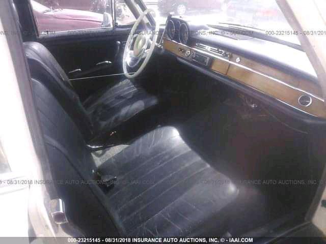 Mercedes-Benz 200 - 300 • 1969 • 90 km 6