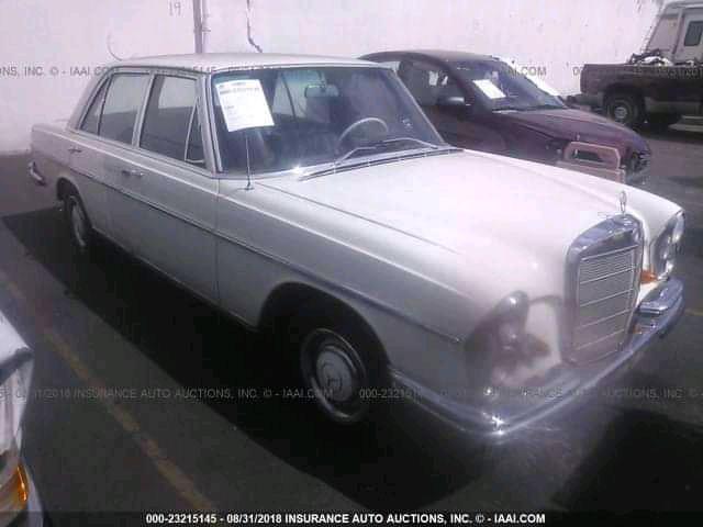 Mercedes-Benz 200 - 300 • 1969 • 90 km 5