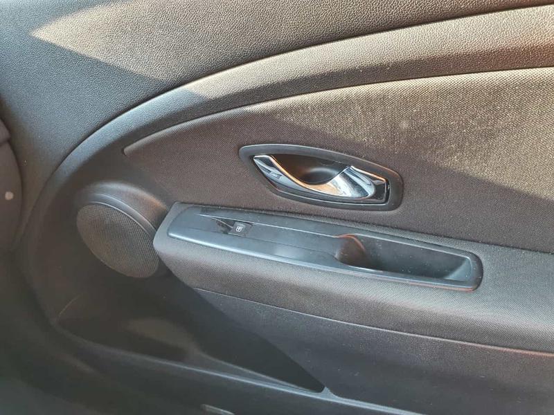 Renault Mégane • 2011 • 189,000 km 9