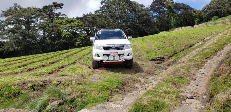 Toyota Hilux • 2014 • 100,000 km 3