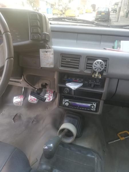 Chevrolet Luv • 1986 • 300,000 km 11