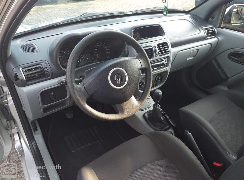 Renault Clio • 2017 • 30,270 km 7