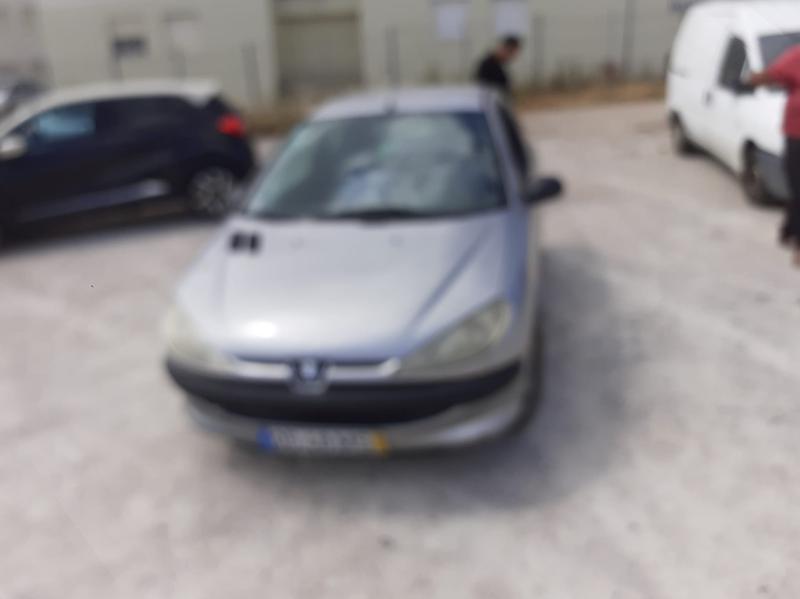 Peugeot  • 1999 • 180,000 km 1