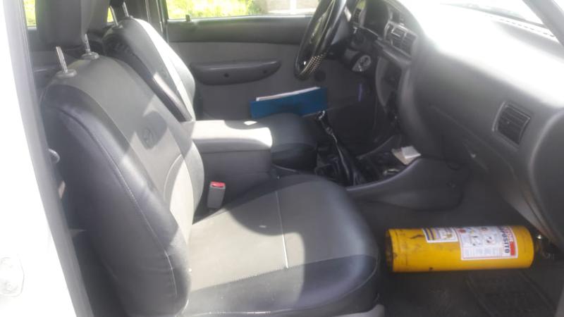 Mazda B2500 • 2006 • 300 km 8