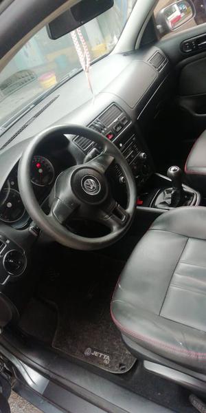 Volkswagen  • 2013 • 101,000 km 3