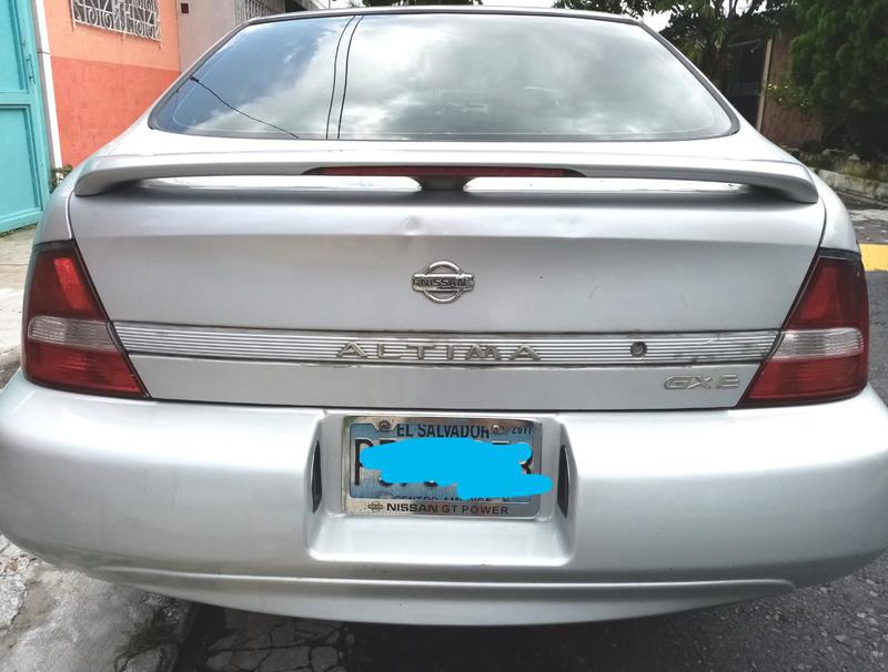 Nissan Altima • 2001 • 16,000 km 10