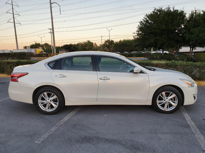 Nissan Altima • 2015 • 90,000 km 18