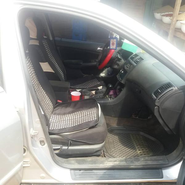 Honda Accord • 2004 • 18,000 km 2