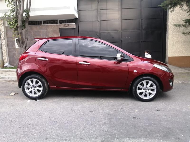 Mazda 2 • 2014 • 96,000 km 4