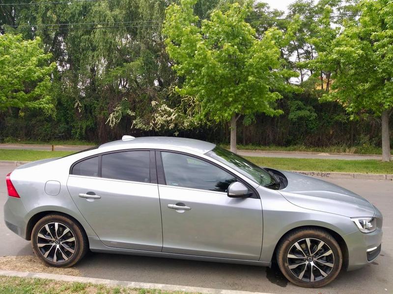 Volvo S60 • 2018 • 52,000 km 2
