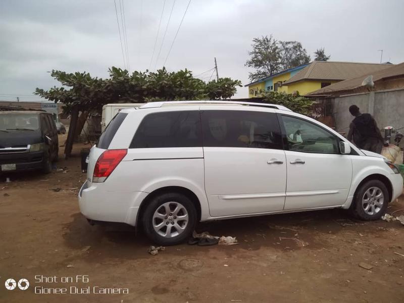 Nissan Quest • 2008 • 172,400 km 3