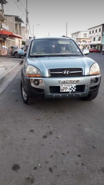 Hyundai Tucson • 2007 • 200,000 km 3