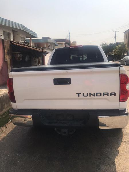 Toyota Tundra • 2017 • 40,000 km 18