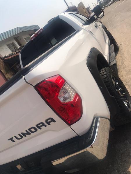 Toyota Tundra • 2017 • 40,000 km 2