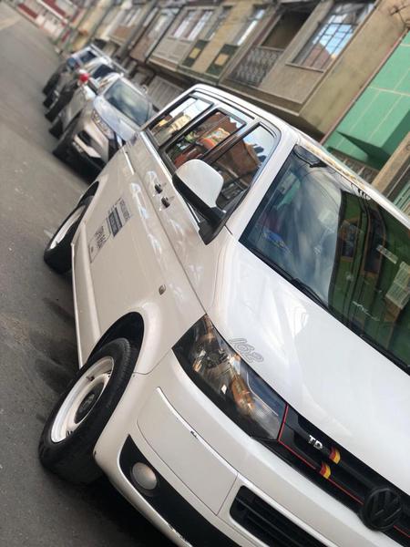 Volkswagen T5 Transporter Shuttle • 2011 • 225,000 km 3