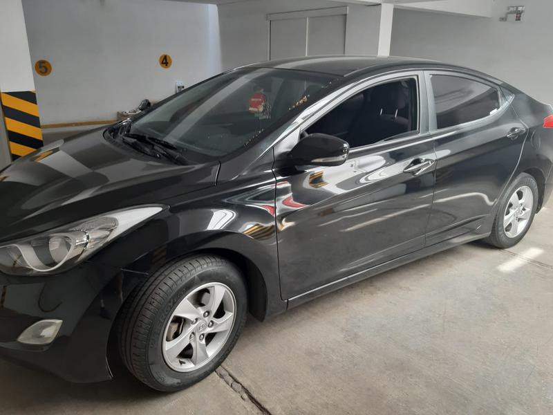 Hyundai Elantra • 2012 • 40,583 km 7