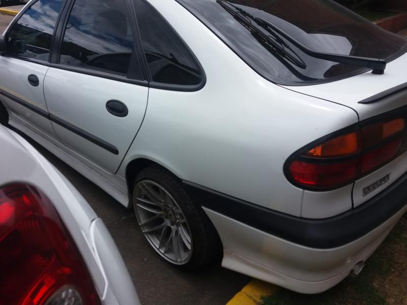 Renault Laguna • 1999 • 187,000 km 2
