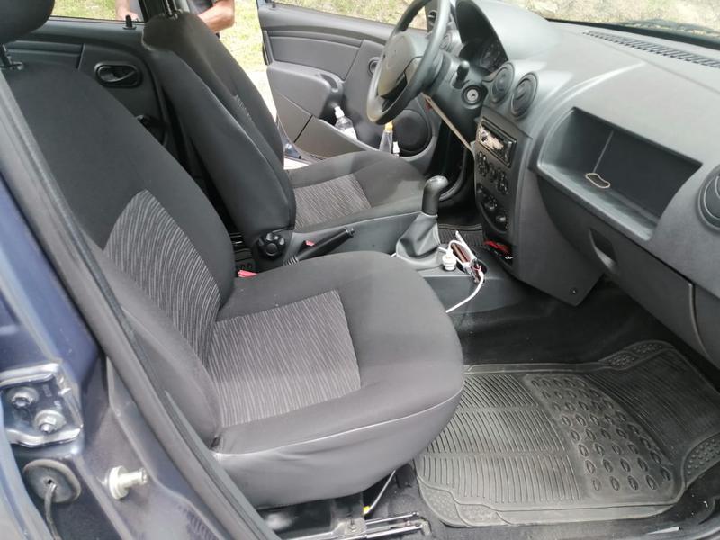 Renault 12 • 2012 • 65,000 km 6