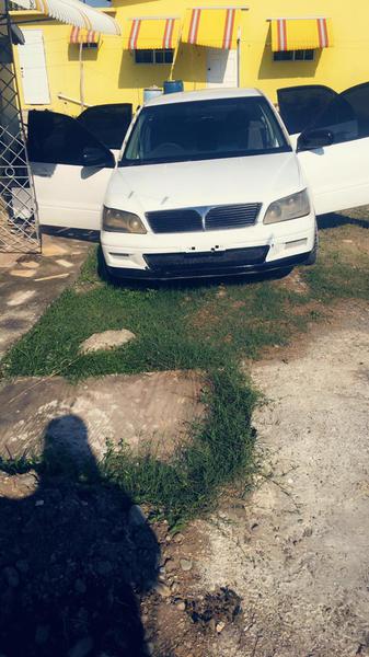 Mitsubishi Lancer • 2001 • 180 km 5