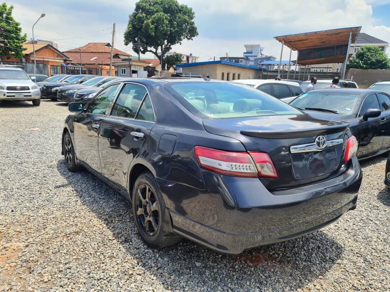 Toyota Camry • 2010 • 23,592 km 4