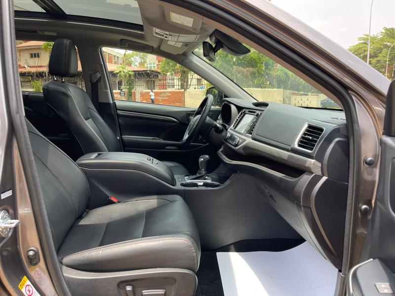 Toyota Highlander • 2019 • 80,985 km 9
