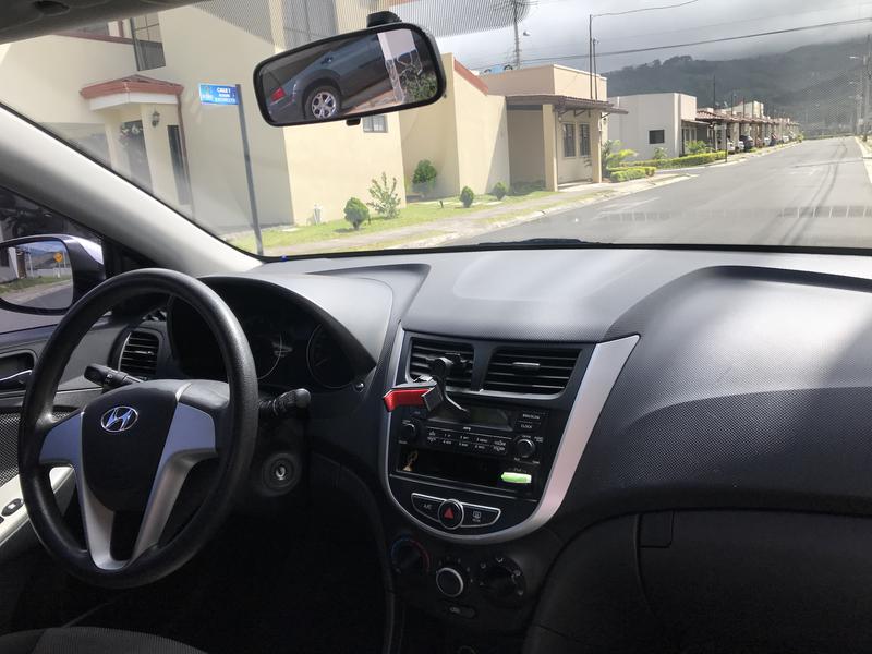 Hyundai Accent • 2012 • 107,000 km 7