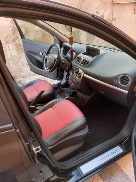 Renault Clio • 2010 • 154,000 km 8