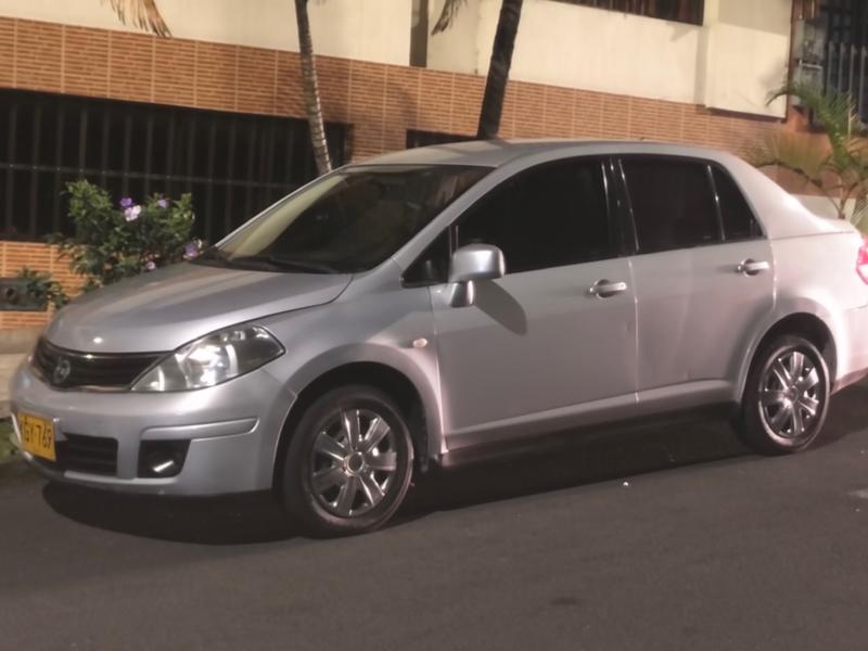 Nissan Tiida • 2010 • 156,100 km 2