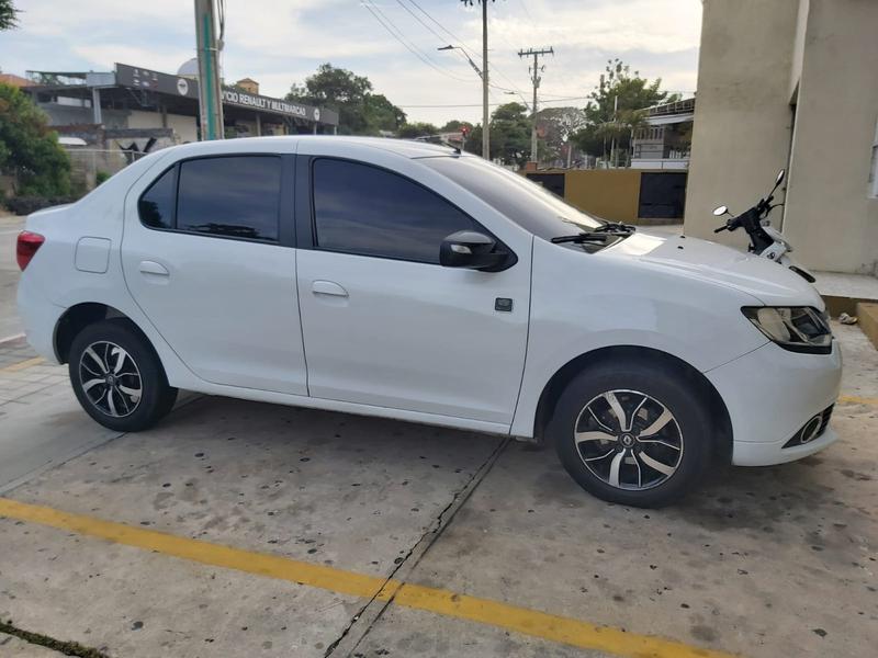 Renault Logan • 2018 • 52,000 km 7